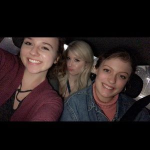 Meet your Posher, Julia